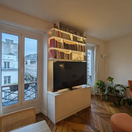 Elegant - Fbg Saint Denis Apartment
