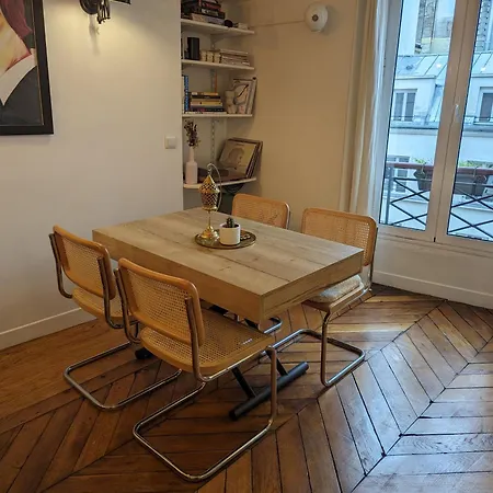 Elegant - Fbg Saint Denis * Paris
